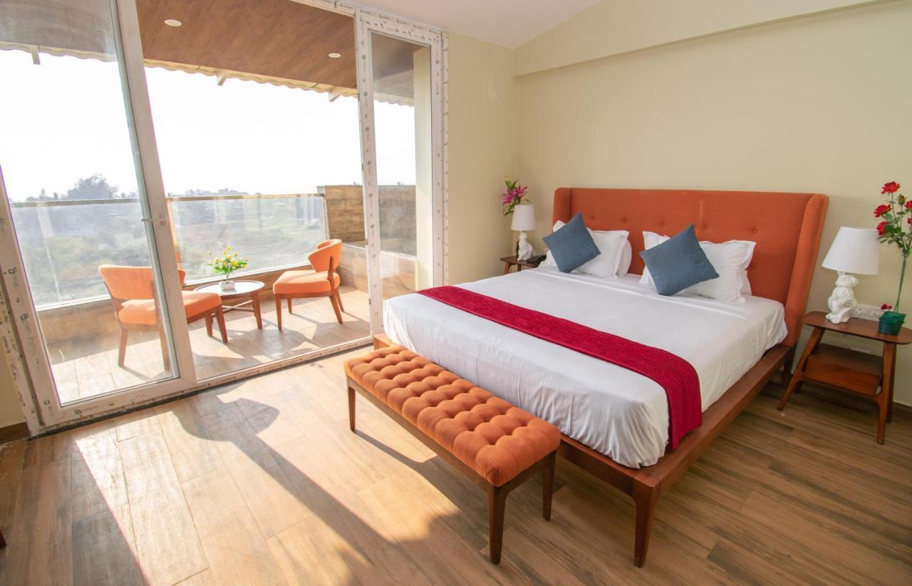 Hotel Octave Rococco Morjim Pernem Exteriér fotografie