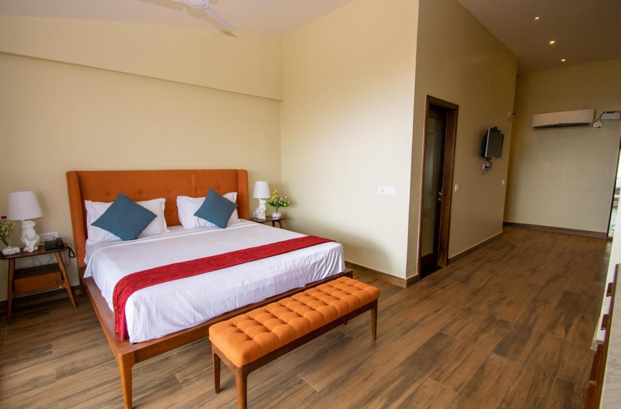 Hotel Octave Rococco Morjim Pernem Exteriér fotografie