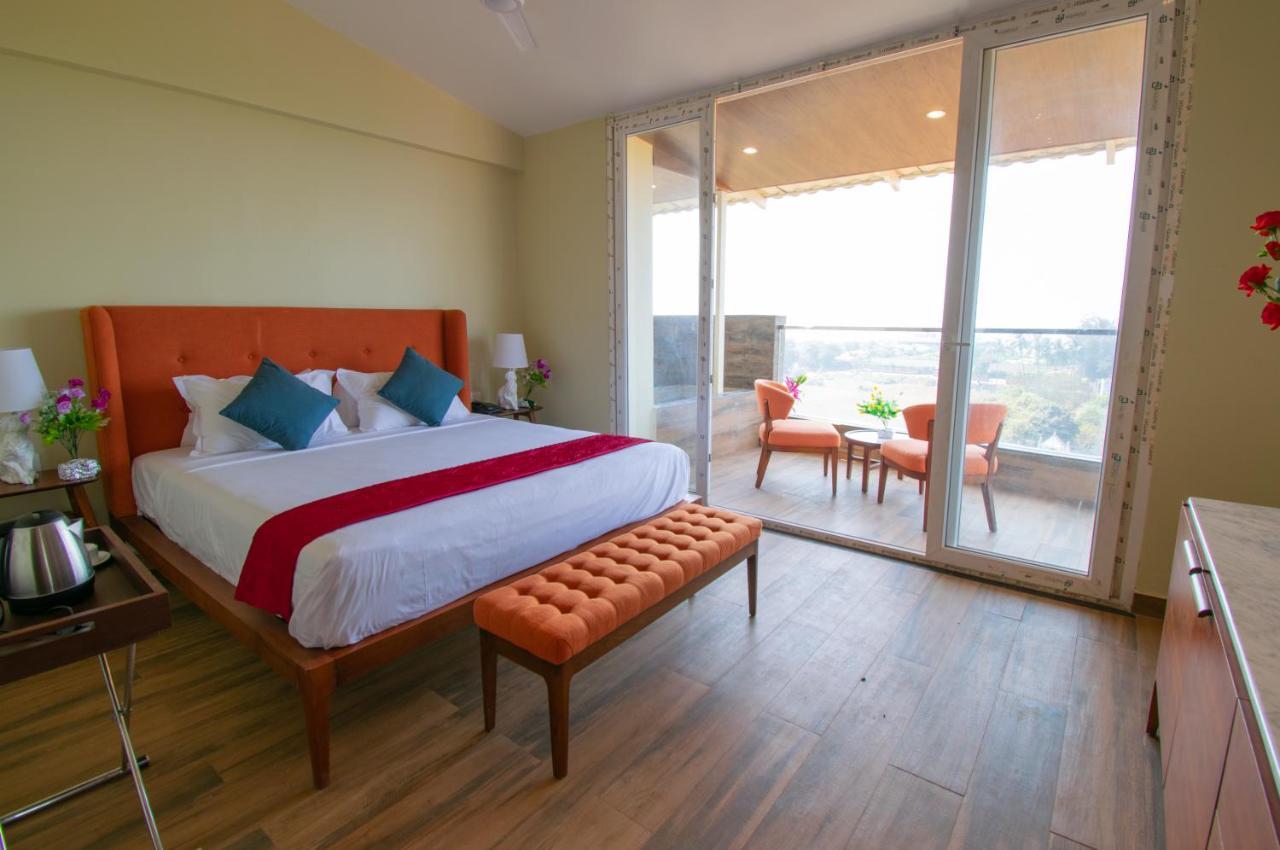 Hotel Octave Rococco Morjim Pernem Exteriér fotografie