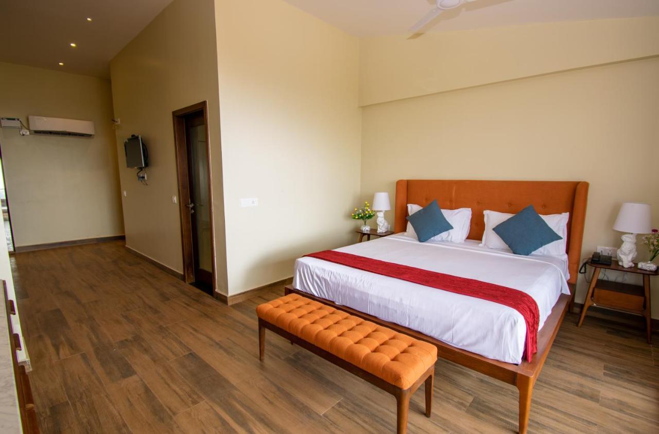 Hotel Octave Rococco Morjim Pernem Exteriér fotografie